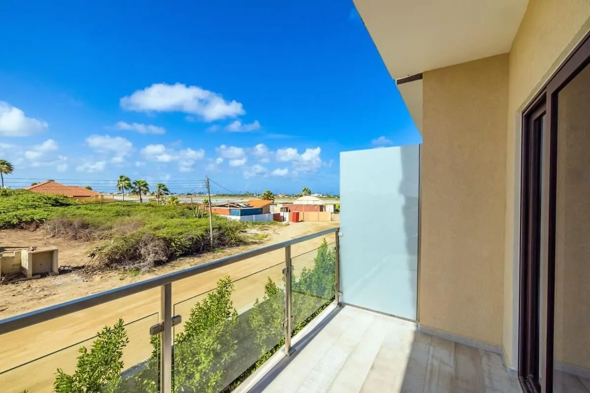 Special Studio Apartment In Gold Coast Noord Aruba