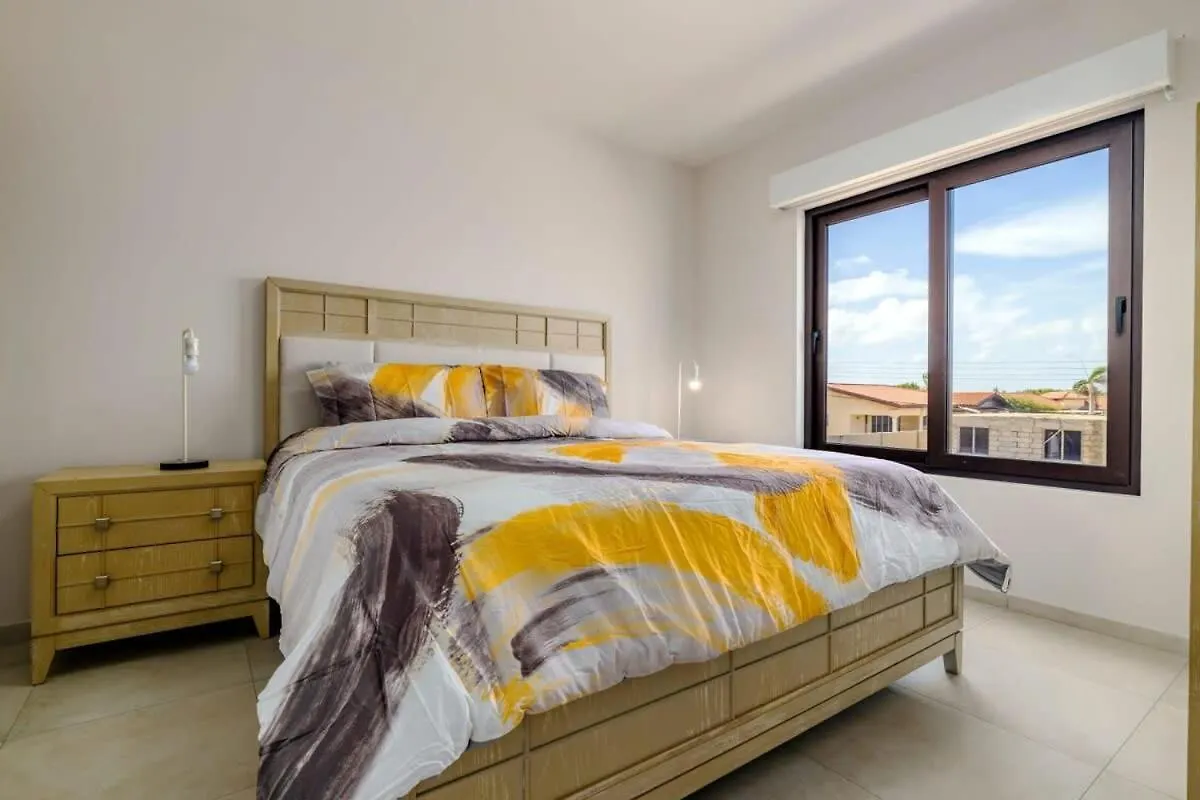 Special Studio Apartment In Gold Coast Noord