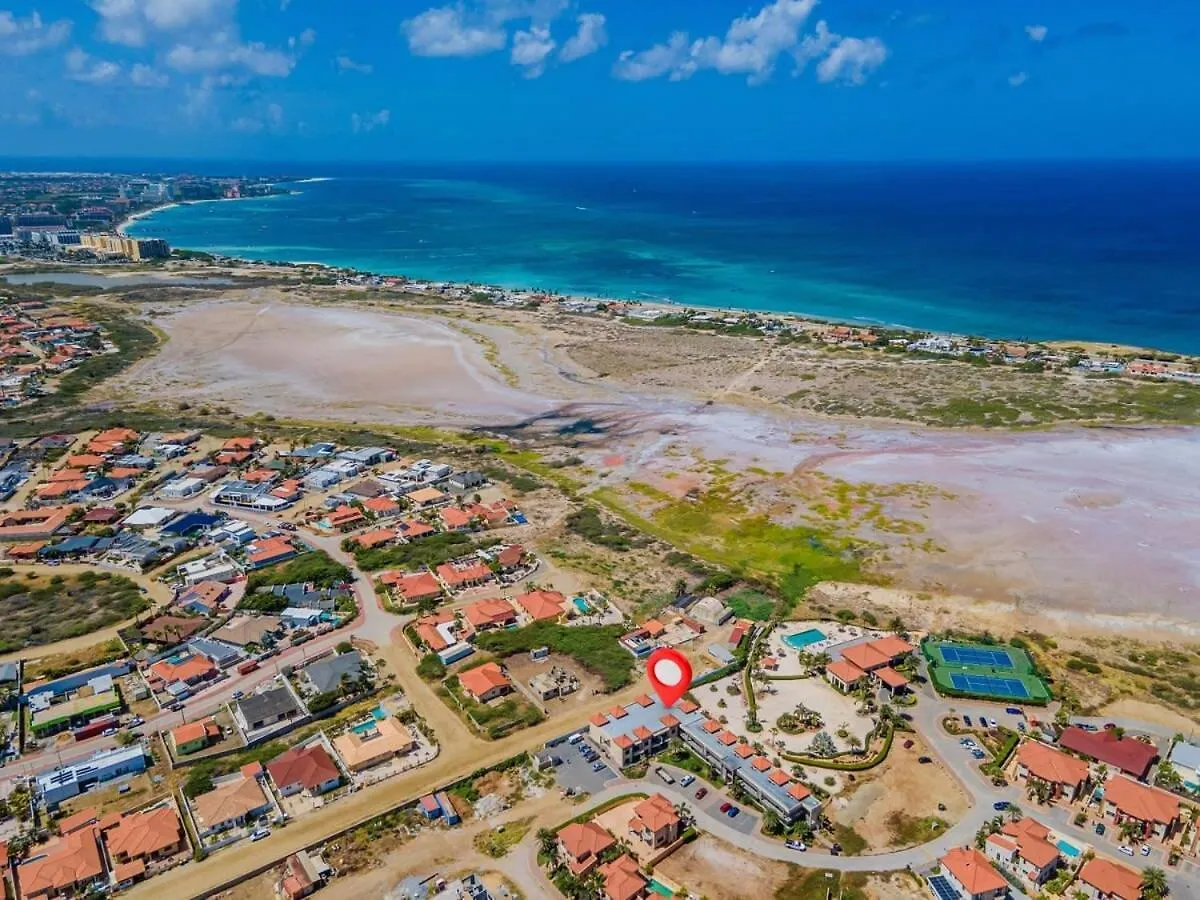 Special Studio Apartment In Gold Coast Noord
